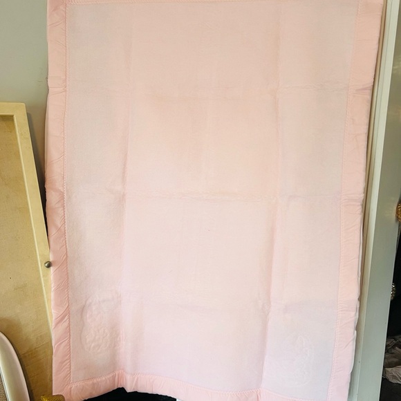 Quiltex Vintage Soft Pink Blanket with Floral Embroidery NEW